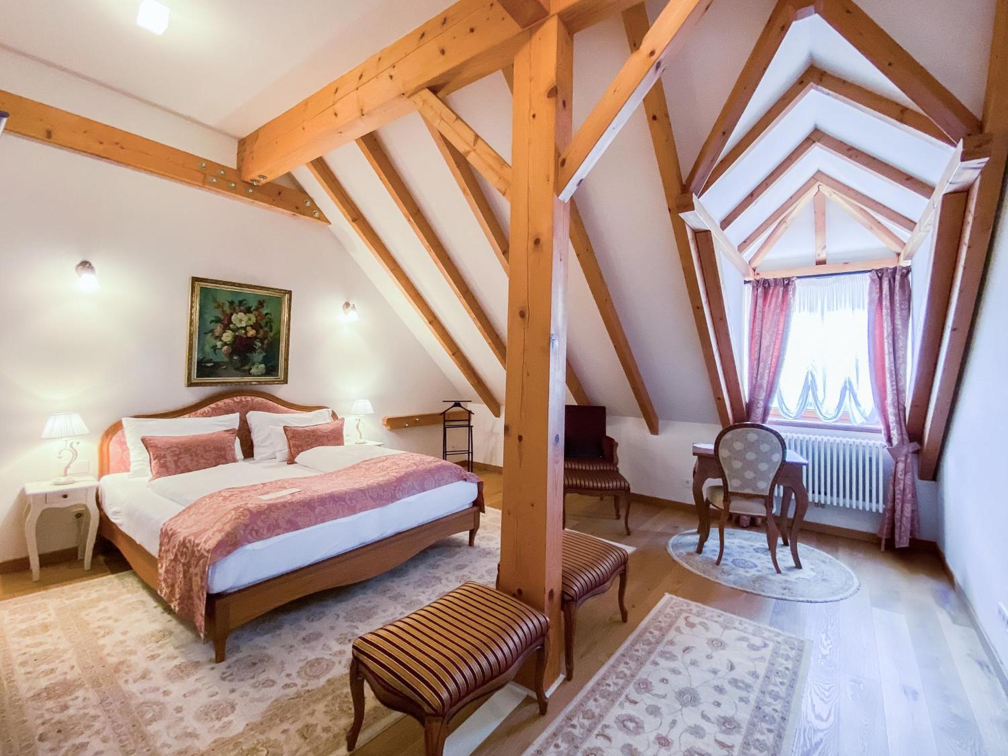 Schloss Thalheim Sankt Poelten Quarto foto